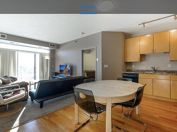 3rd image of 2600 University Ave SE APT 402