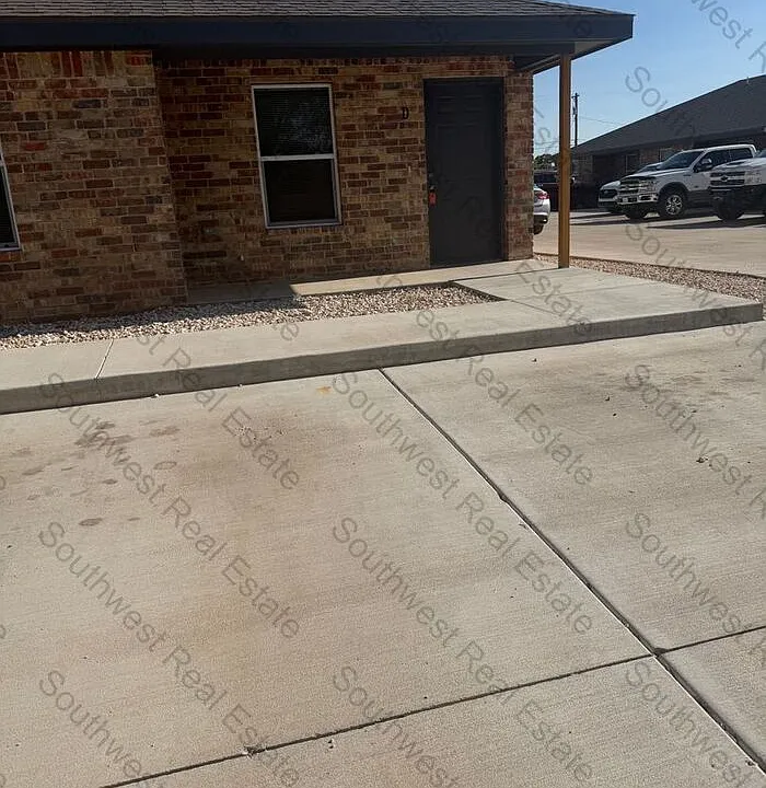 1500 S Avenue G #D
