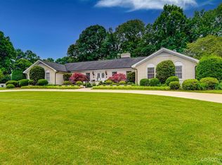 907 E 24th St, Newton, NC 28658