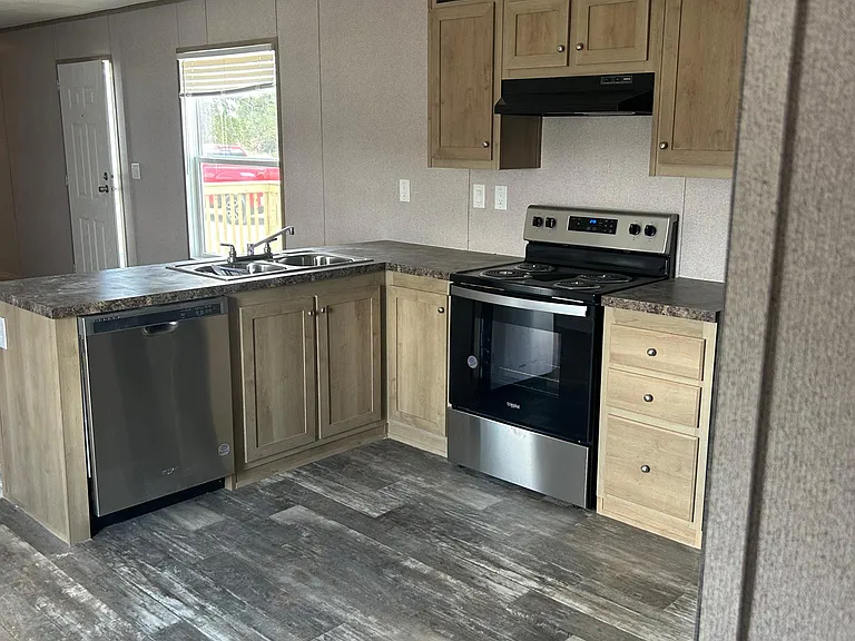 5670 E Austin St — Photo 2