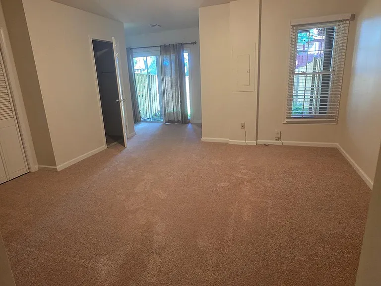 7766 Black Horse Ct — Photo 28
