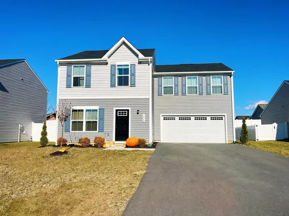 1212 Flatt Ln, Grottoes, VA 24441