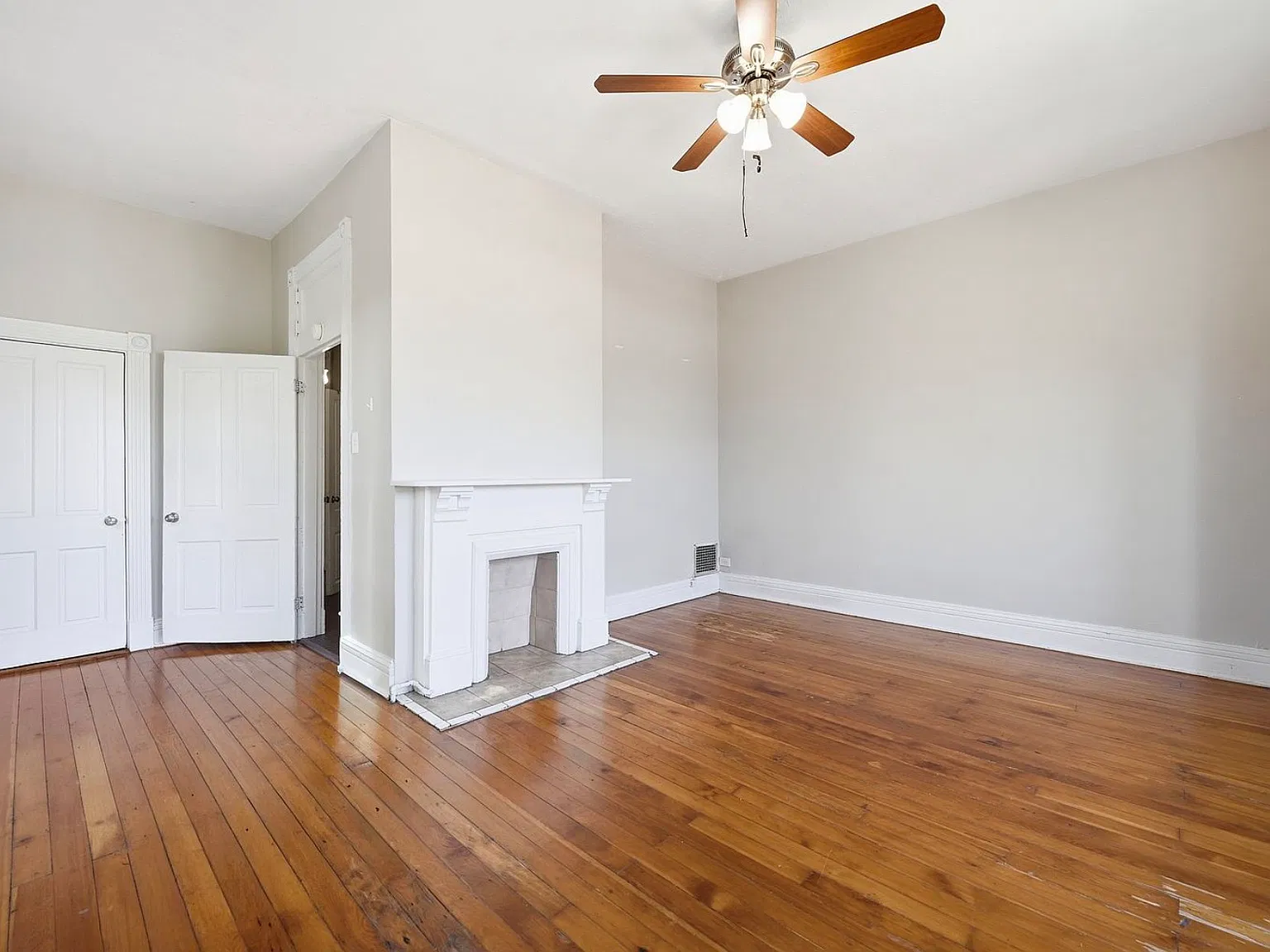 3 bed, 1340 sqft, $2,000 — Photo 3