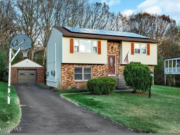 11 Rosemary Drive #Ext, Albany, NY 12211