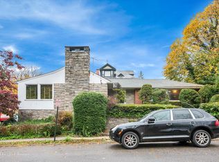121 Belvedere Dr, Yonkers, NY 10705