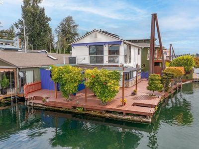 222 N Tomahawk Island Dr, Portland, OR, 97217
