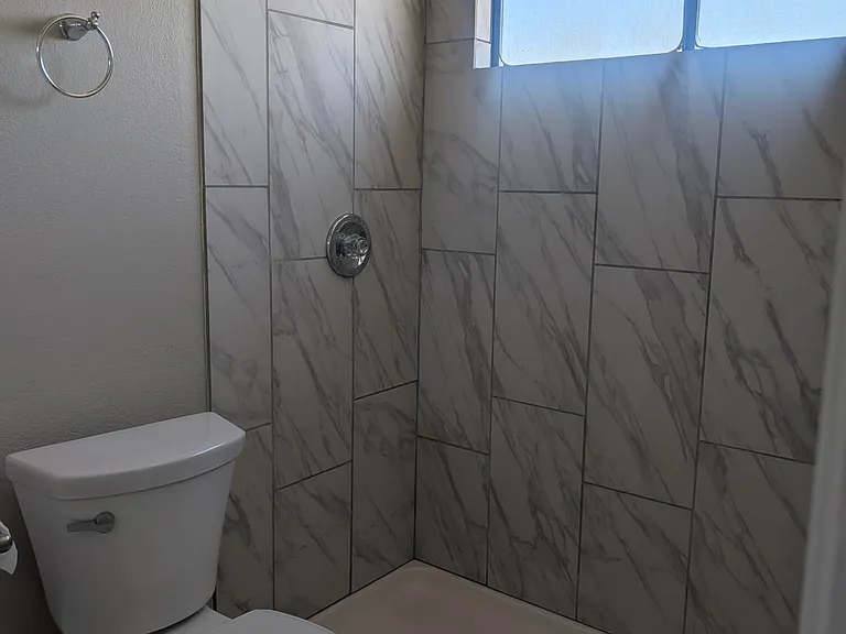 820 W University Dr #19 — Photo 4