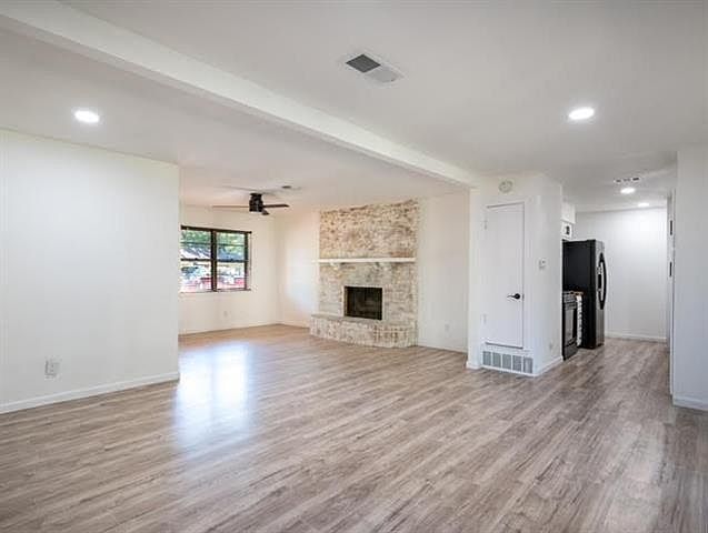 1st image of 2227 Meadow Crst