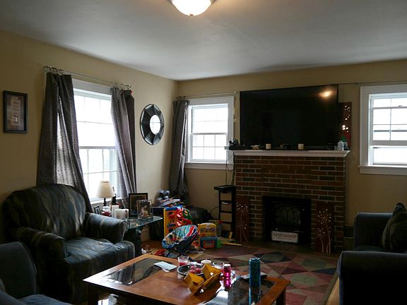 5th image of 517 Huntington Blvd NE