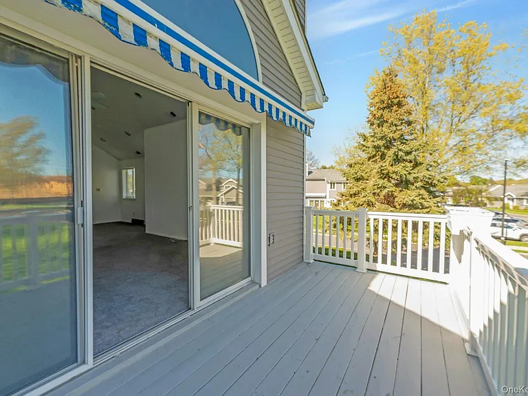 367 Seabreeze Ct — Photo 22