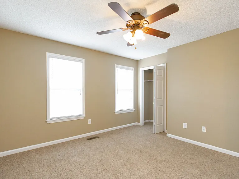 1700 Wedgewood Dr — Photo 12