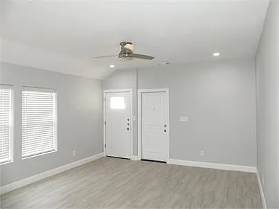 608 E College St #610 — Photo 13
