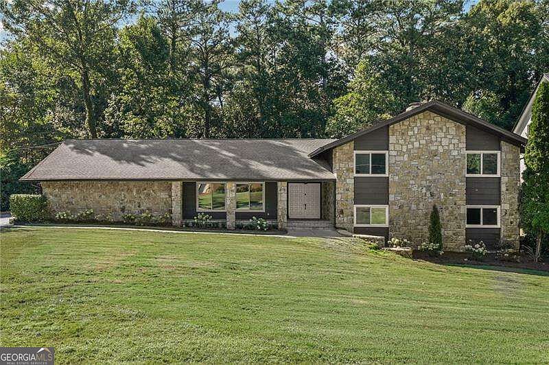1st image of 675 Weatherly Ln