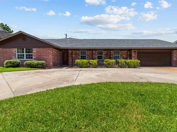 2304 Harper Dr, Pasadena, TX 77502