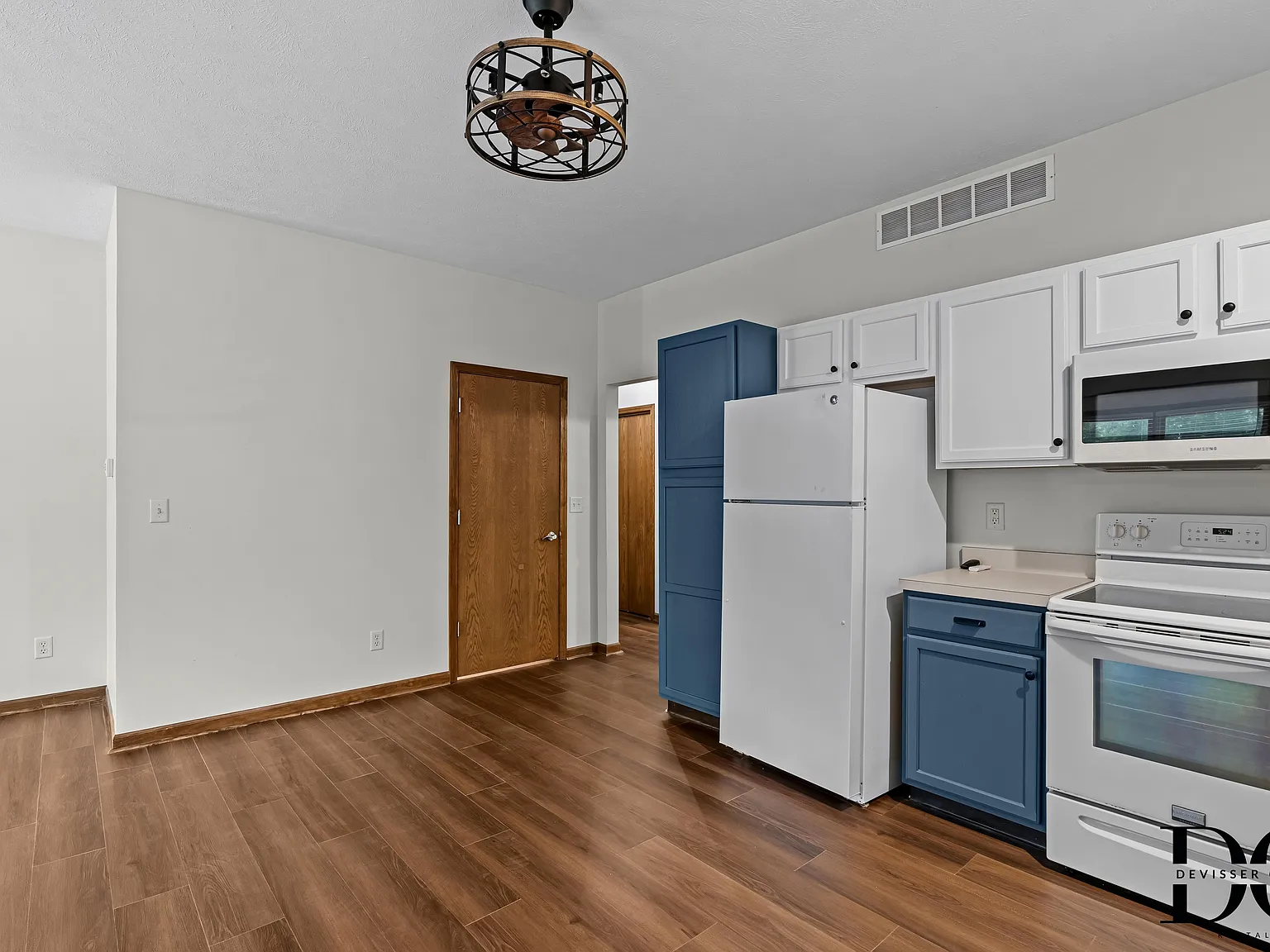 2 bed, 1000 sqft, $1,500 — Photo 4
