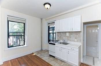 2nd image of 324 W 84th St #2