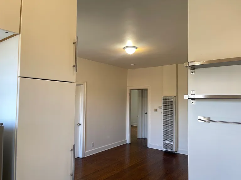 3000 Kenwood Ave #3002 — Photo 3