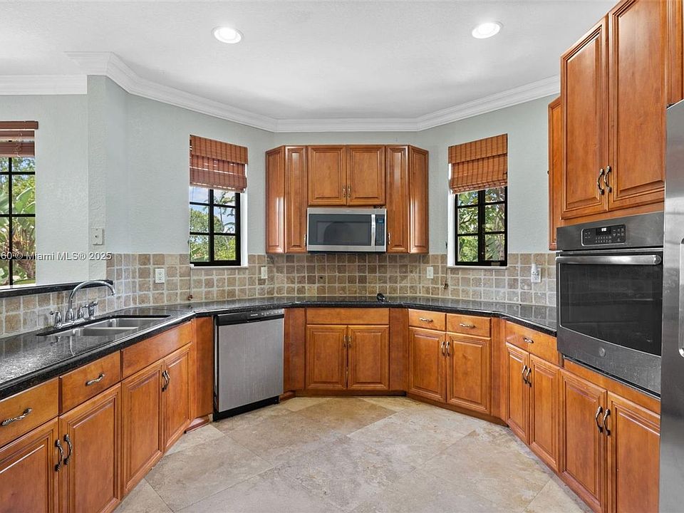 1st image of 2876 Kinsington Cir #21-4