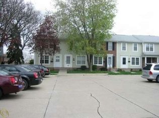 36828 Park Place Dr, Sterling Heights, MI