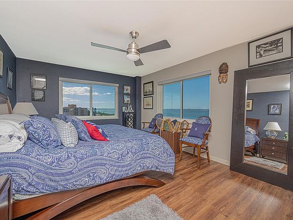 3rd image of 7200 Sunshine Skyway Ln S APT 9D