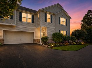 625 Arbor Cir, Lakemoor, IL 60051