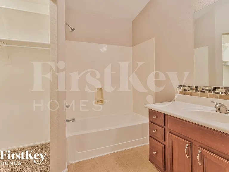 425 W Jersey Way — Photo 10