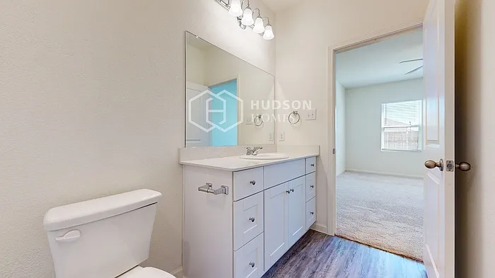 744 Devonshire Dr — Photo 20