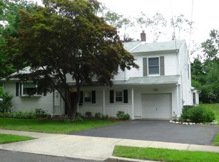 9 Alimar Dr, Middletown, NJ 07748