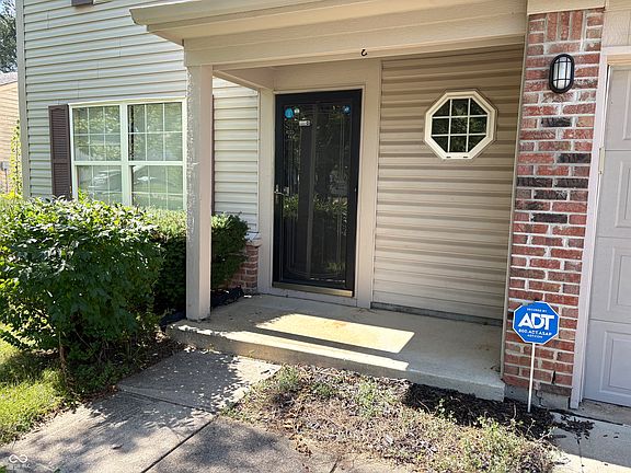 3rd image of 6522 Hazelhatch Dr