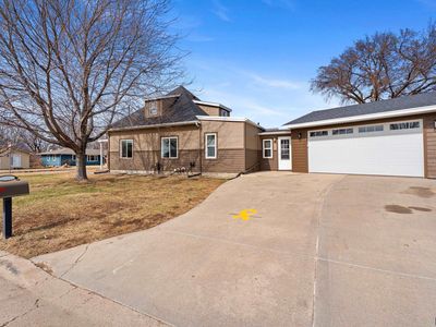 406 Prairie St, Harrisburg, SD, 57032