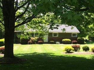 128 Fineview Dr, Beaver Falls, PA 15010