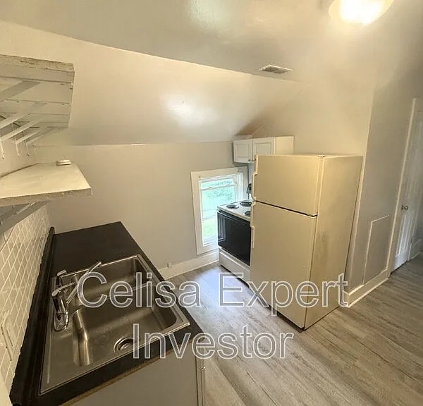 2401 Miner St #G-3 — Photo 6