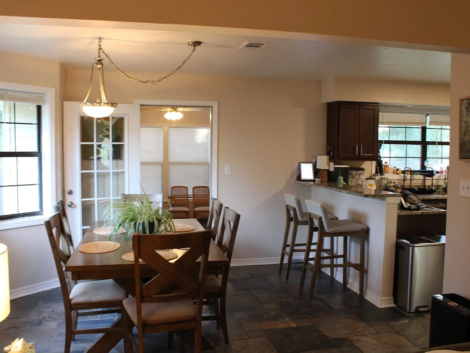 3 bed, 1528 sqft, $2,100 — Photo 4