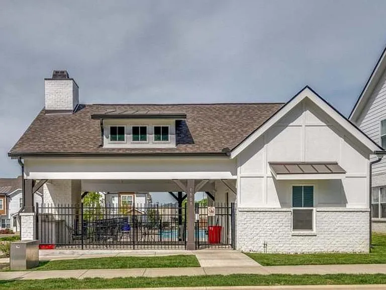 316 W Mill Dr — Photo 18