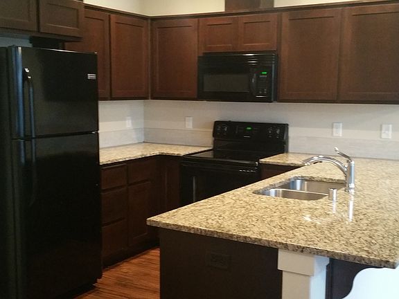2nd image of 710 NW 7th Ave #798