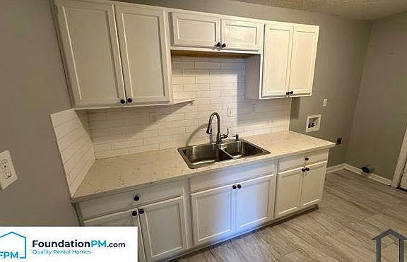 4th image of 687 Creekstone Cir #Q1
