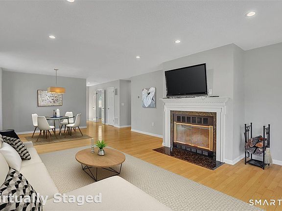 4th image of 26 Ashford Drive #26