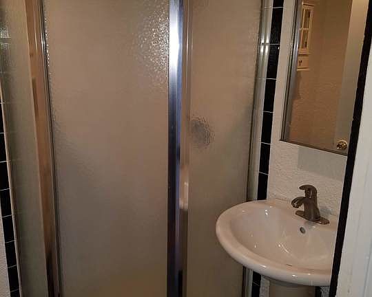 5th image of 2107 Kent St