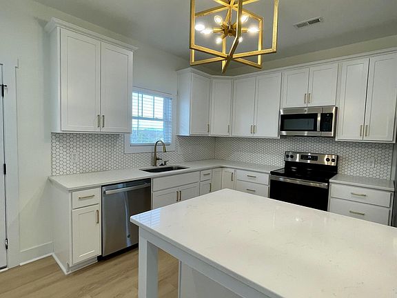 5th image of 556 Leesville #Road1100