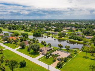60 Long Meadow Pl, Rotonda West, FL 33947