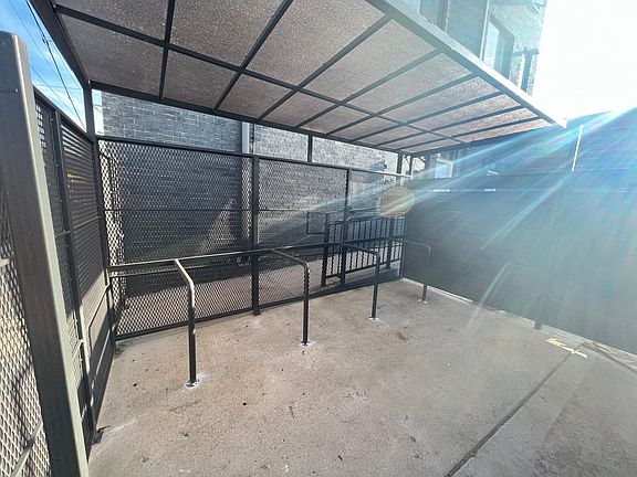 5th image of 700 N Marshall St #1