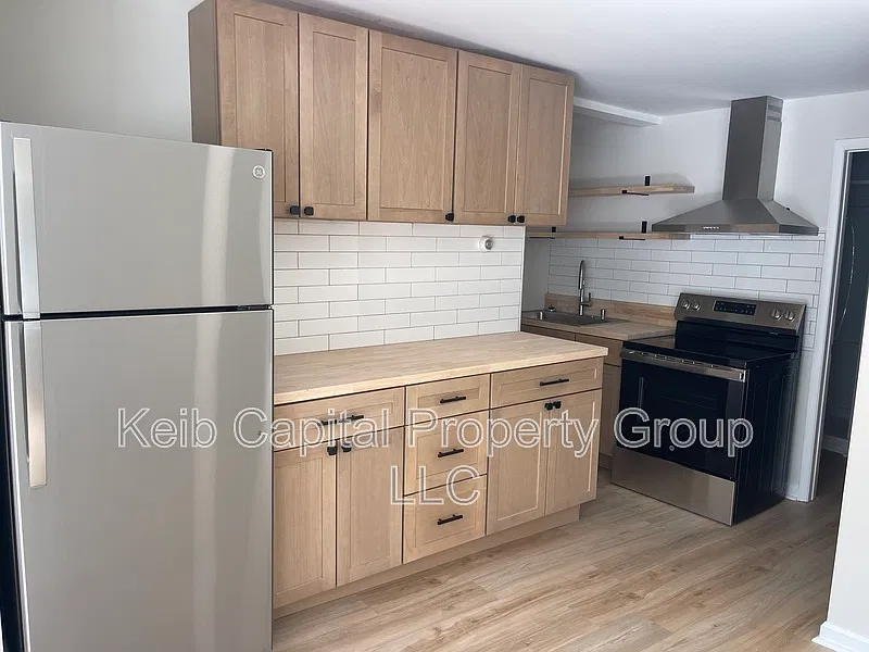 25 Malta Ave #2