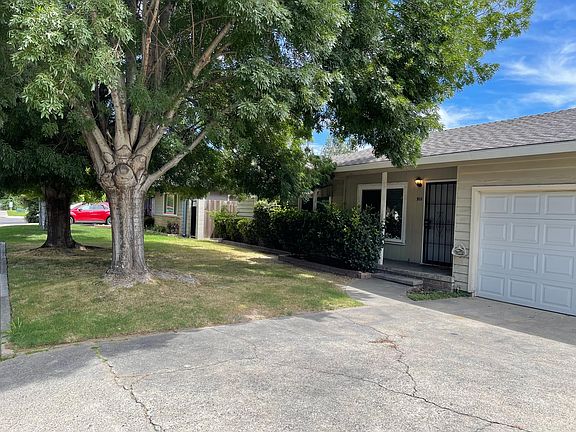 2nd image of 926 N Denair Ave