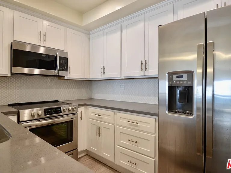 18069 Coastline Dr #10 — Photo 10