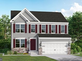 304 Paradise View Dr, Greencastle, PA 17225