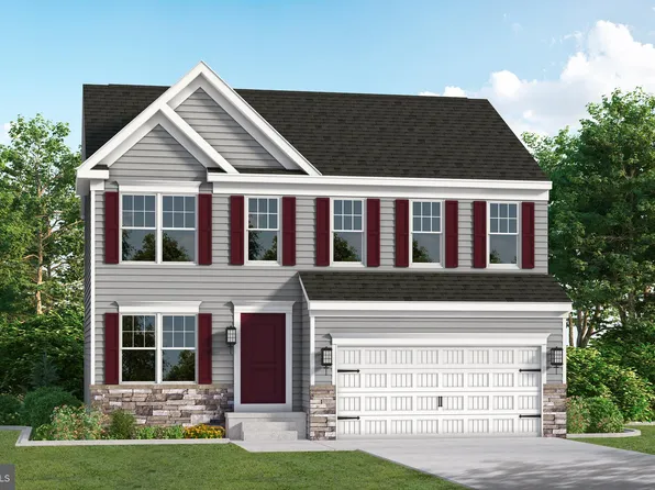 304 Paradise View Dr, Greencastle, PA 17225