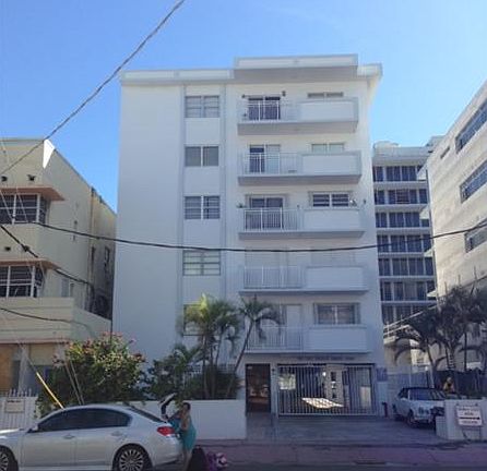 4th image of 325 Ocean Dr APT 207