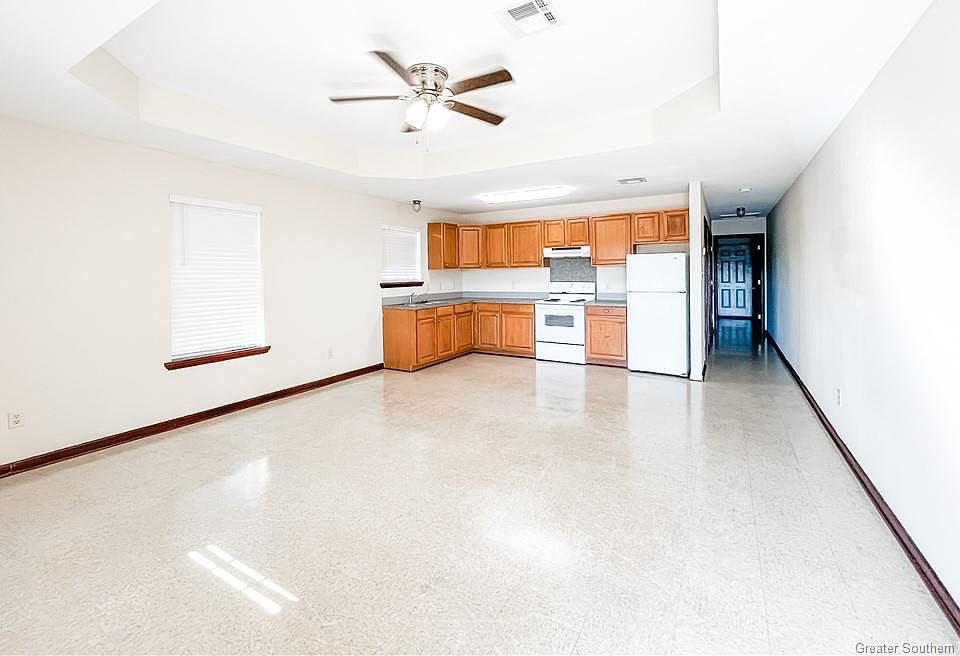 2nd image of 3318 Carver Rd