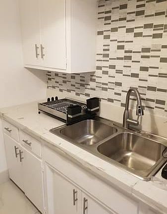 4th image of 5919 Chula Vista Way
