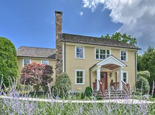 4 Willow Avenue, Peapack Gladstone Boro, NJ 07977